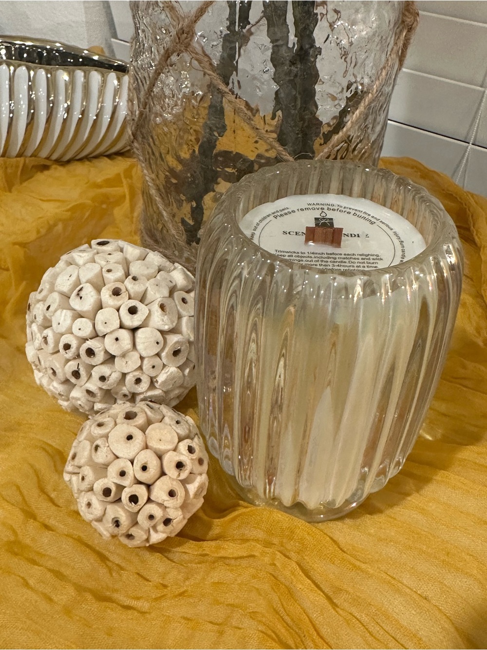 WILDBERRY CHAMOMILE, SCENT UNLEASHED LLC, LUXURY SCENTED CANDLE. - Picture 2 of 2